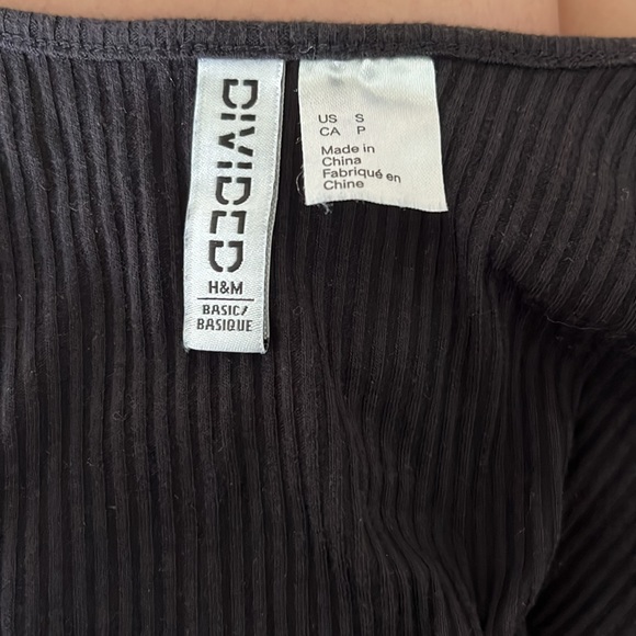 Black Button up Cropped Tank Top - Picture 3 of 3